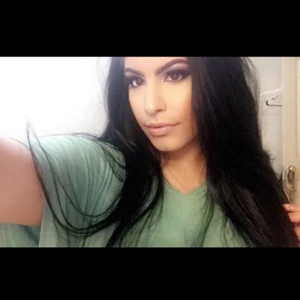 Meet your Posher, Sarina
